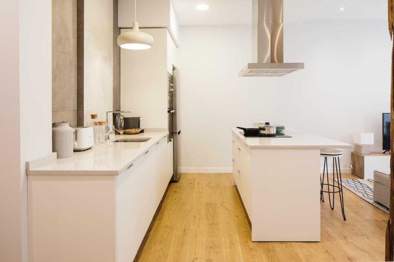 Urbieta Suite Apartment Сан Себастиан Екстериор снимка